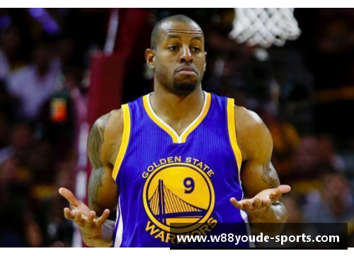 勇士球员单臂投篮，令对手望而生畏