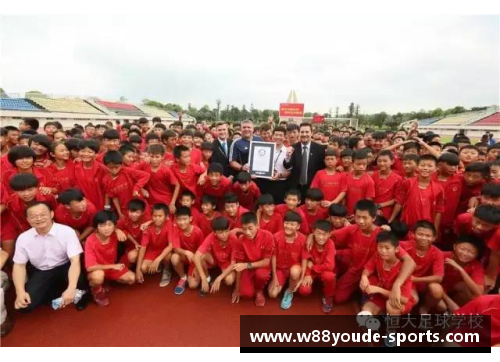 恒大足校:培育未来之星 恒大足校:培育未来之星